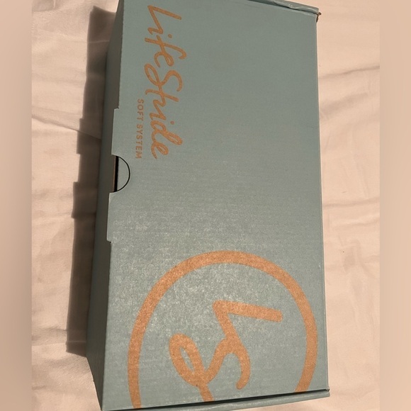 Navy Blue Heels - Picture 4 of 10